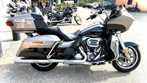 Harley-Davidson 1690 Road Glide Ultra (2015 - 16) - FLRTU 