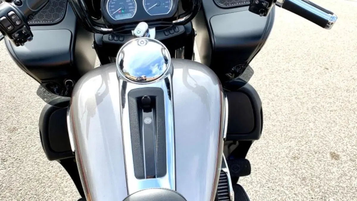 Harley-Davidson 1690 Road Glide Ultra (2015 - 16) - FLRTU  (9)