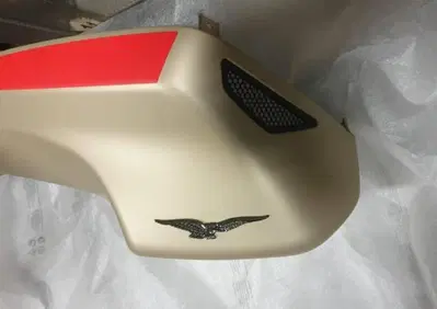 Coperchio serbatoio dx V85TT Travel E4- VV Moto Guzzi - Annuncio 8681517