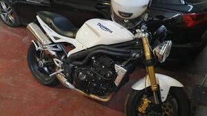 Triumph Speed Triple 1050 (2005 - 11) 