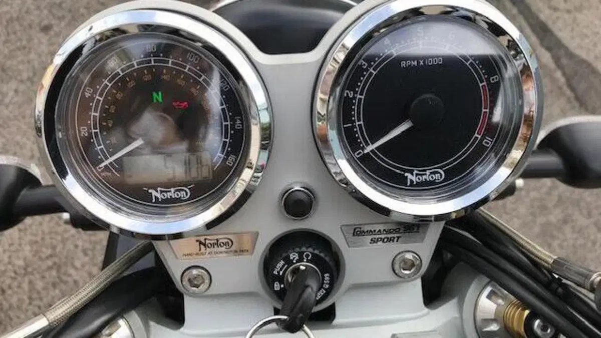 Norton Commando 961 Sport (2011 - 17)  (5)