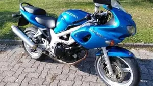 Suzuki SV 650 S (1999 - 02)  (3)