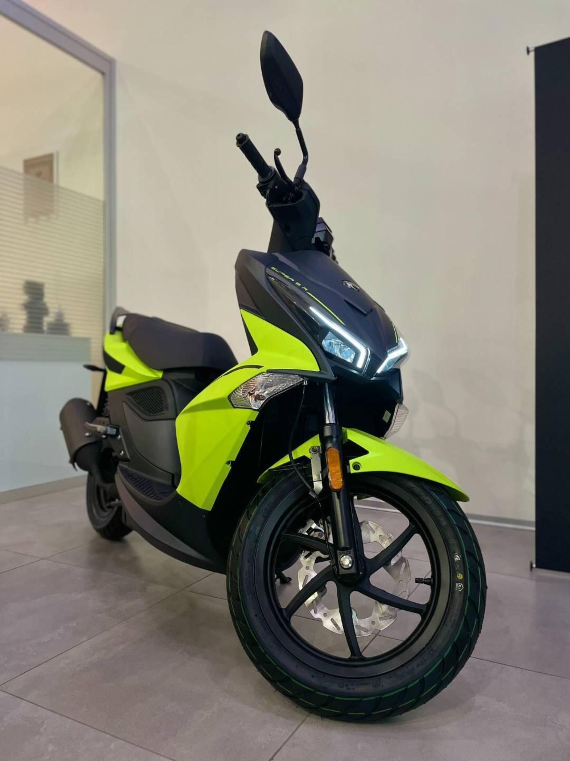 Kymco Super 8 50 R (2022 - 26) Nuova