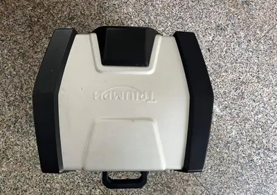 BAULETTO CON PIASTRA ORIGINALE TRIUMPH - Annuncio 8822913