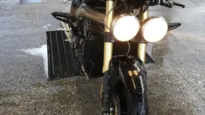 Triumph Speed Triple 1050 (2005 - 11)  (3)