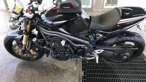 Triumph Speed Triple 1050 (2005 - 11)  (5)