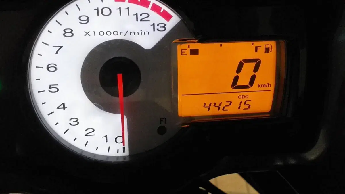 Kawasaki Versys 650 Tourer (2010 - 14)  (7)