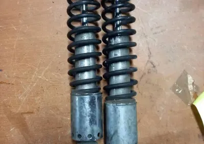 Coppia ammortizzatori posteriori Burgman 650 2006- Suzuki - Annuncio 8882325