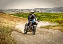 Fuoristrada vietato in Italia? Falso! Vieni con noi alla 1000 Sassi in Toscana con l'Africa Twin