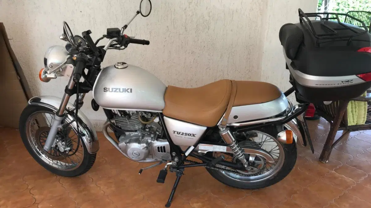 Suzuki TU 250 XX Super Classic (1996 - 00)  (3)