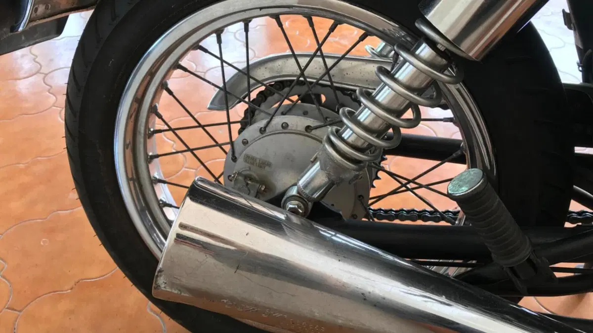 Suzuki TU 250 XX Super Classic (1996 - 00)  (17)
