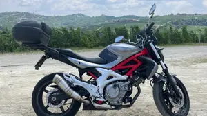 Suzuki SV 650 (2006 - 11)  (2)