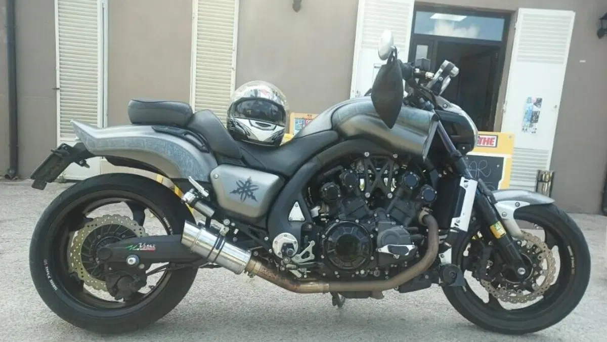 Yamaha VMAX (2008 - 17)  (5)