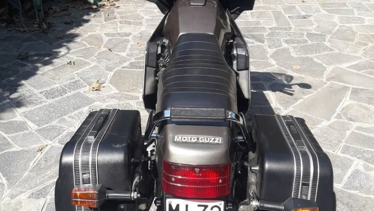 Moto Guzzi   (2)