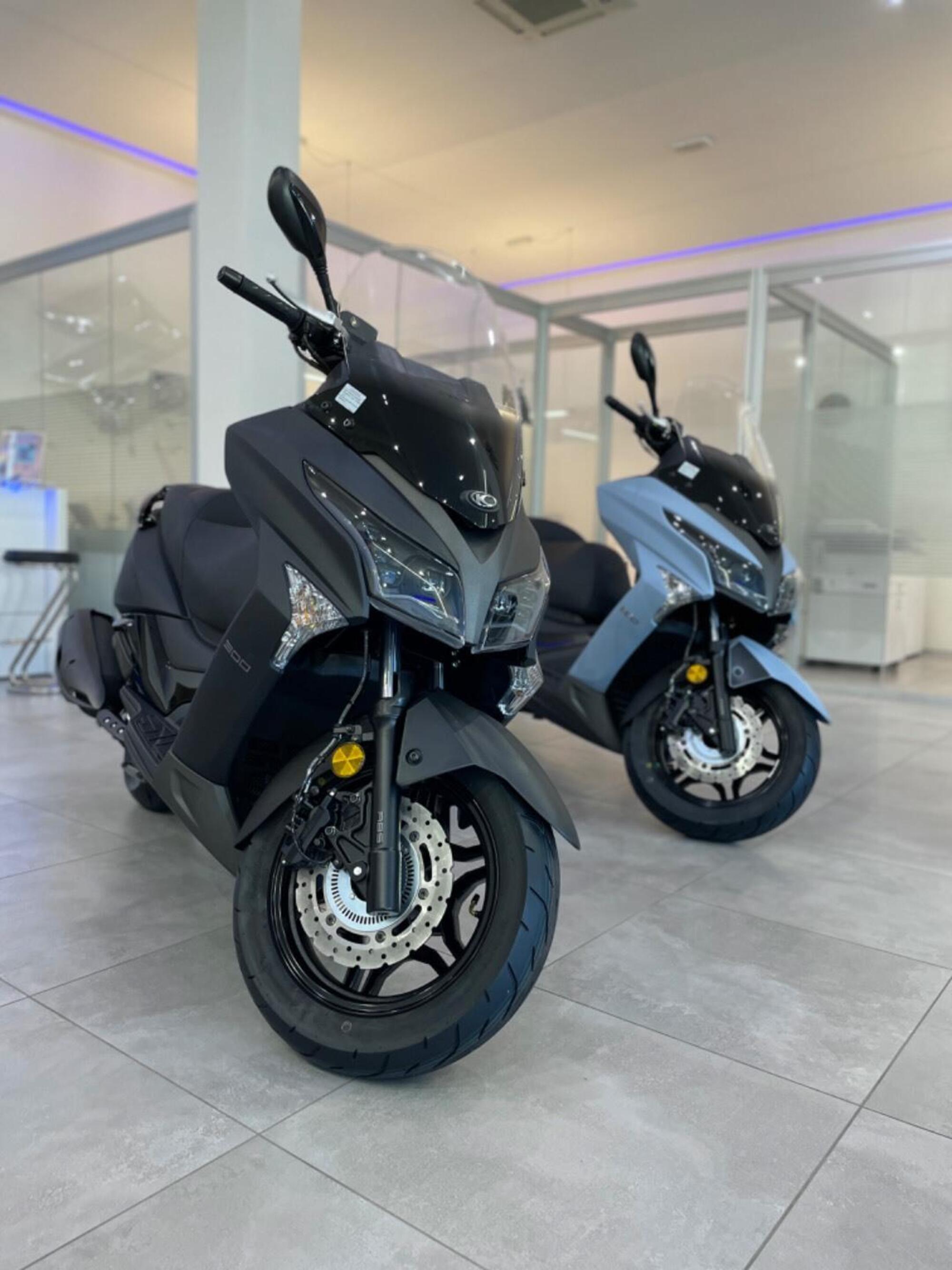 Kymco X-Town 300i (2021 - 24) Nuova