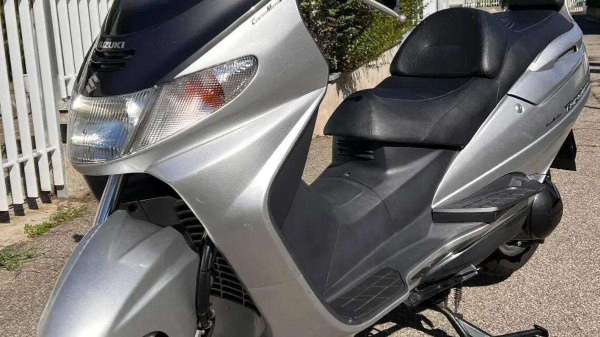 Suzuki Burgman AN 250 (1998 - 01)  (2)