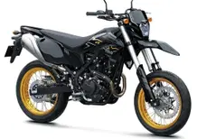 Kawasaki KLX 230SM. La piccola motard per il 2023