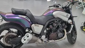 Yamaha VMAX (2008 - 17)  (2)