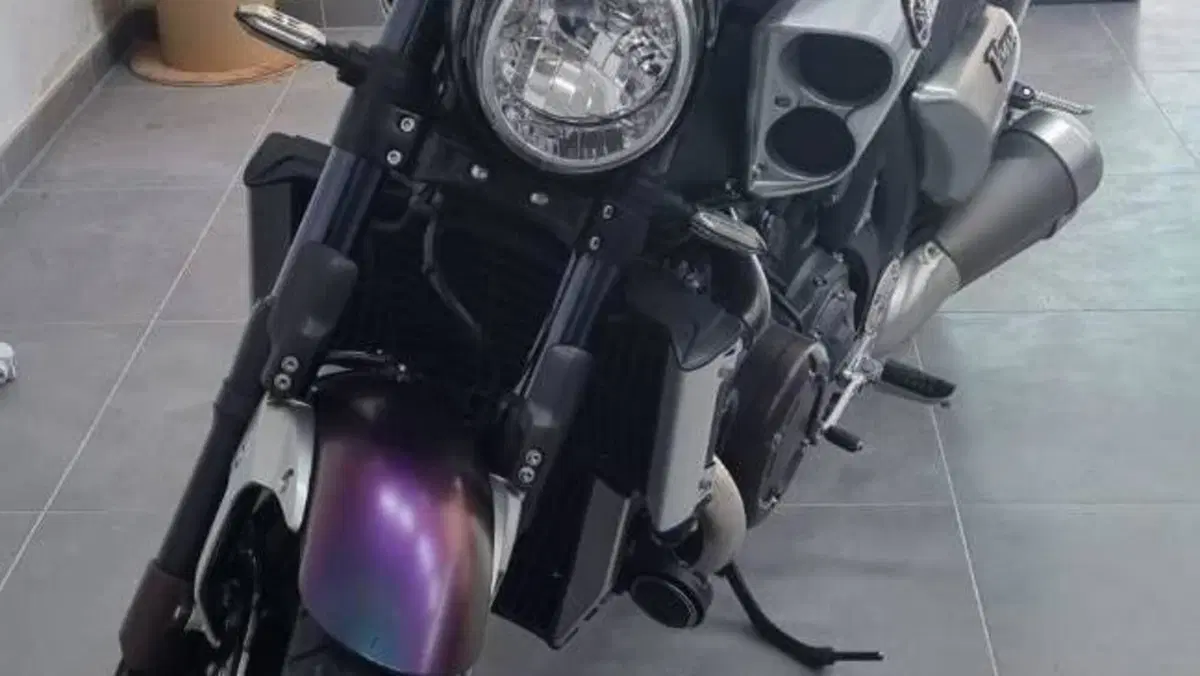 Yamaha VMAX (2008 - 17)  (3)