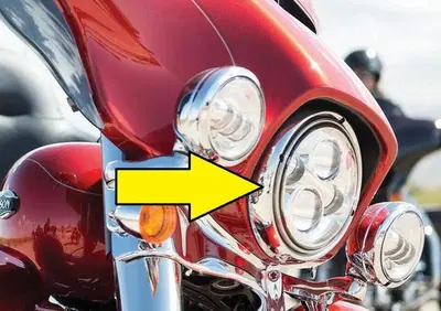 Ghiera per faro da 7'' cromata per FLHT ELECTRA GL  - Annuncio 9032529