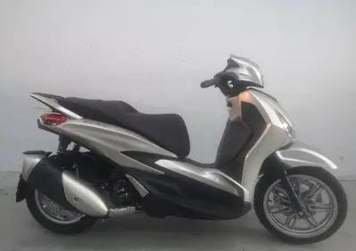 Piaggio Beverly 300 ABS-ASR (2021 - 25) - Annuncio 9035352