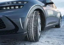 Hankook iON Winter: le auto elettriche hanno (finalmente) la loro gomma invernale perfetta [VIDEO]