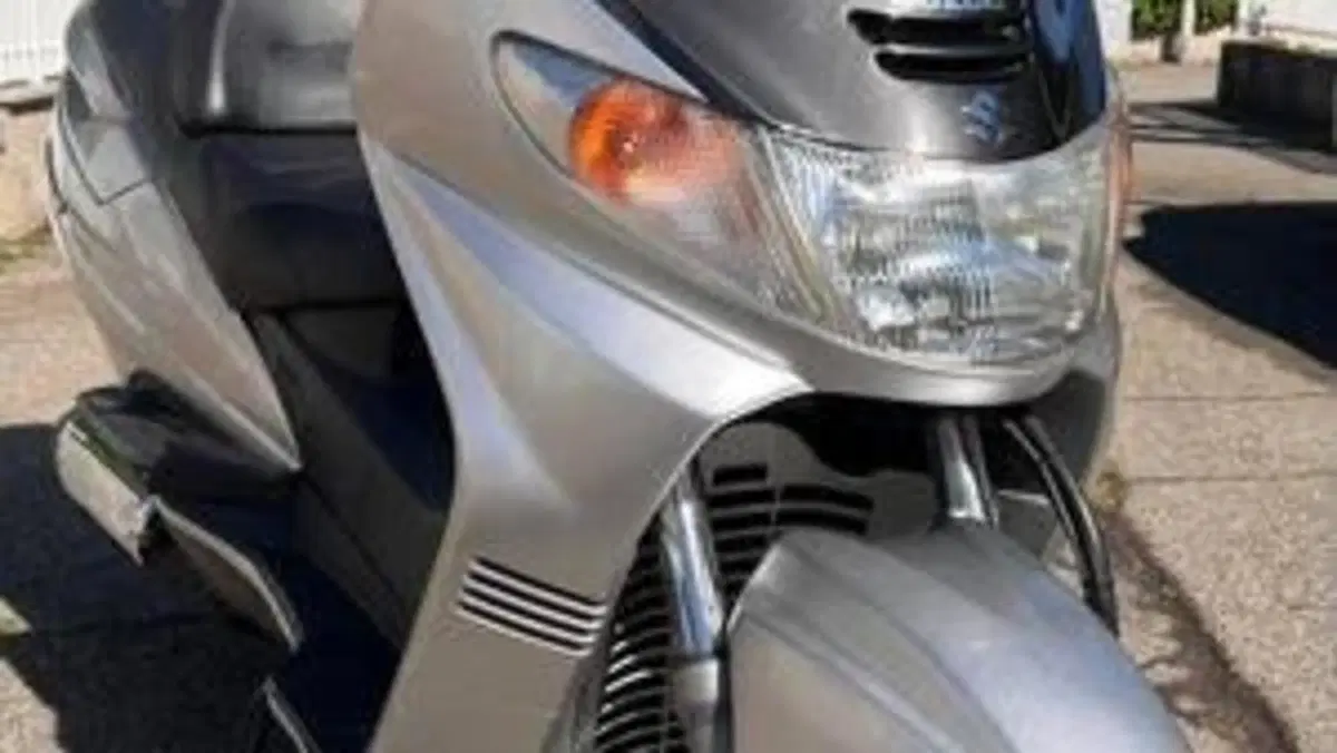 Suzuki Burgman AN 250 (1998 - 01)  (7)