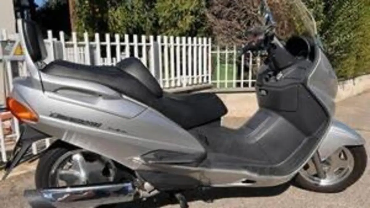 Suzuki Burgman AN 250 (1998 - 01)  (6)