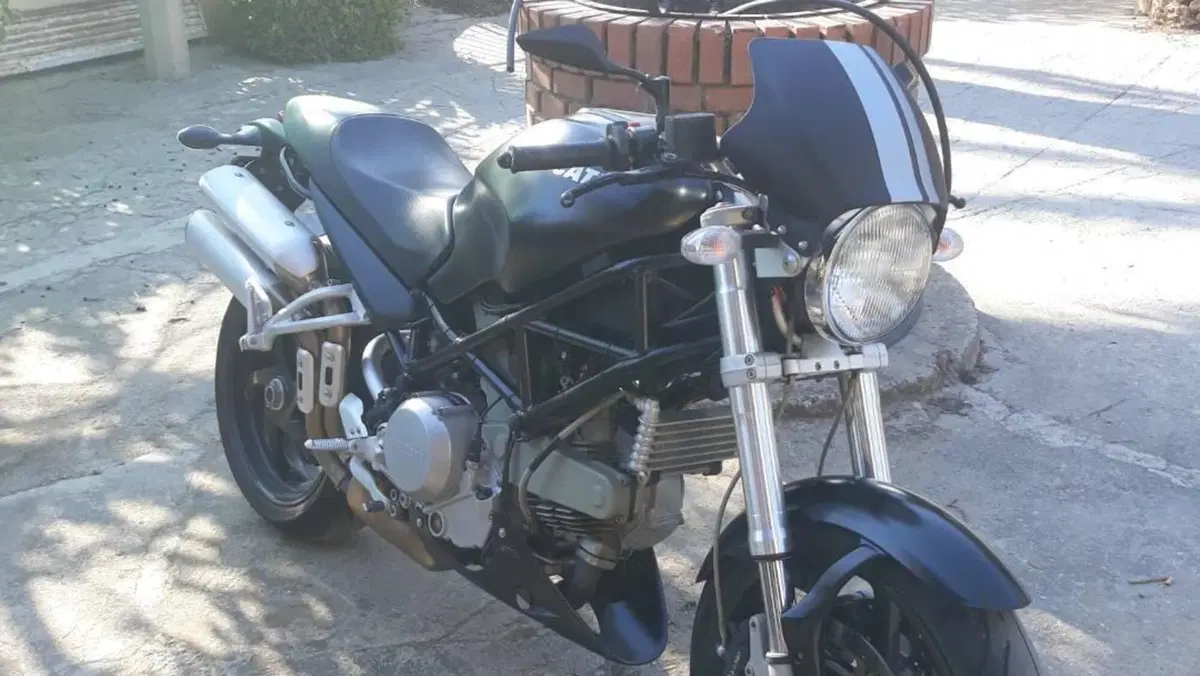 Ducati Monster S2 R Dark (2004 - 06)  (2)