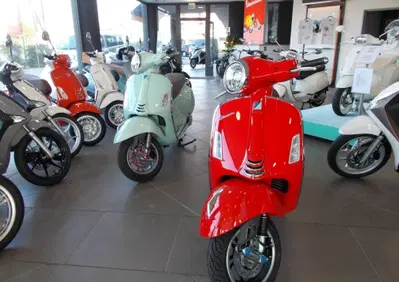 Vespa GTS 300 Super (2023 - 24) - Annuncio 9051439