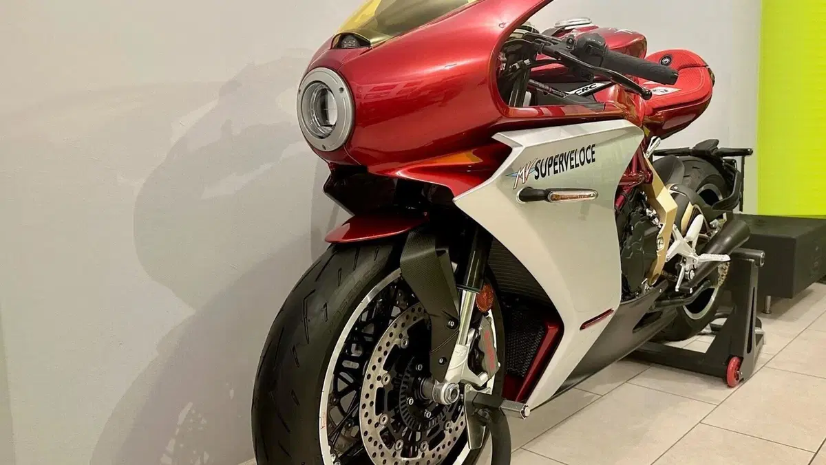 MV Agusta Superveloce 800 Serie Oro (2019 - 20)  (2)