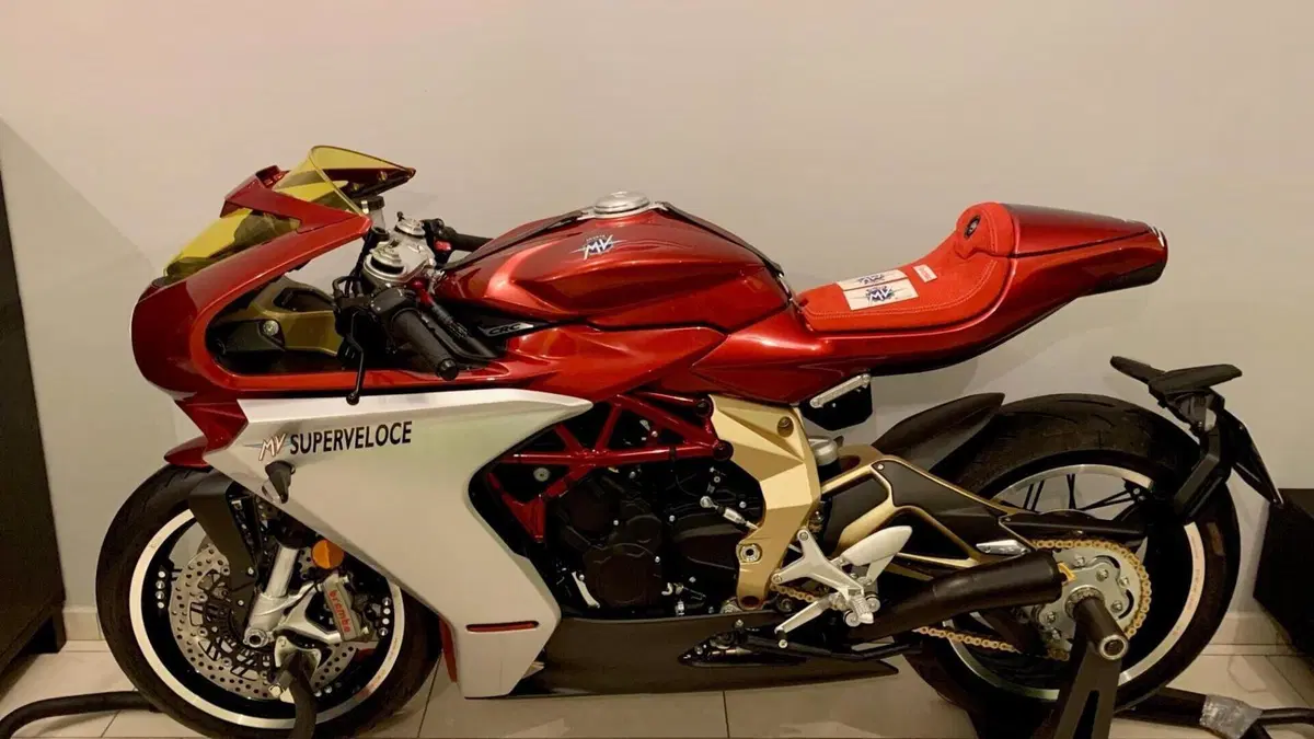 MV Agusta Superveloce 800 Serie Oro (2019 - 20)  (3)