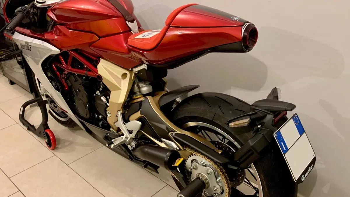 MV Agusta Superveloce 800 Serie Oro (2019 - 20)  (4)