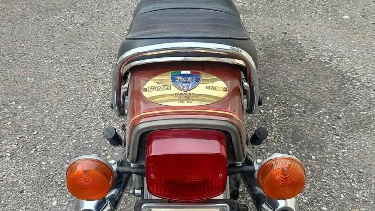 Kawasaki   (2)
