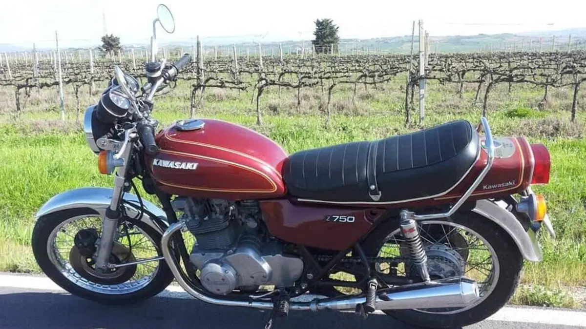 Kawasaki   (6)