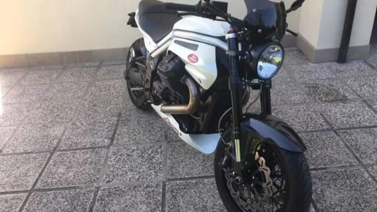 Moto Guzzi Griso 1200 8V (2007 - 12)  (4)