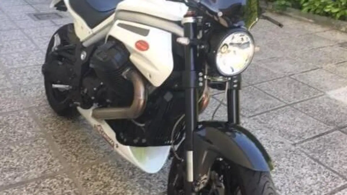 Moto Guzzi Griso 1200 8V (2007 - 12)  (13)
