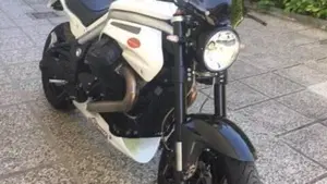 Moto Guzzi Griso 1200 8V (2007 - 12)  (13)