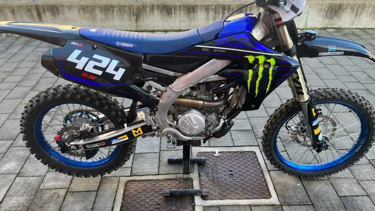 Yamaha YZ 250 F Monster Energy (2022)  (2)