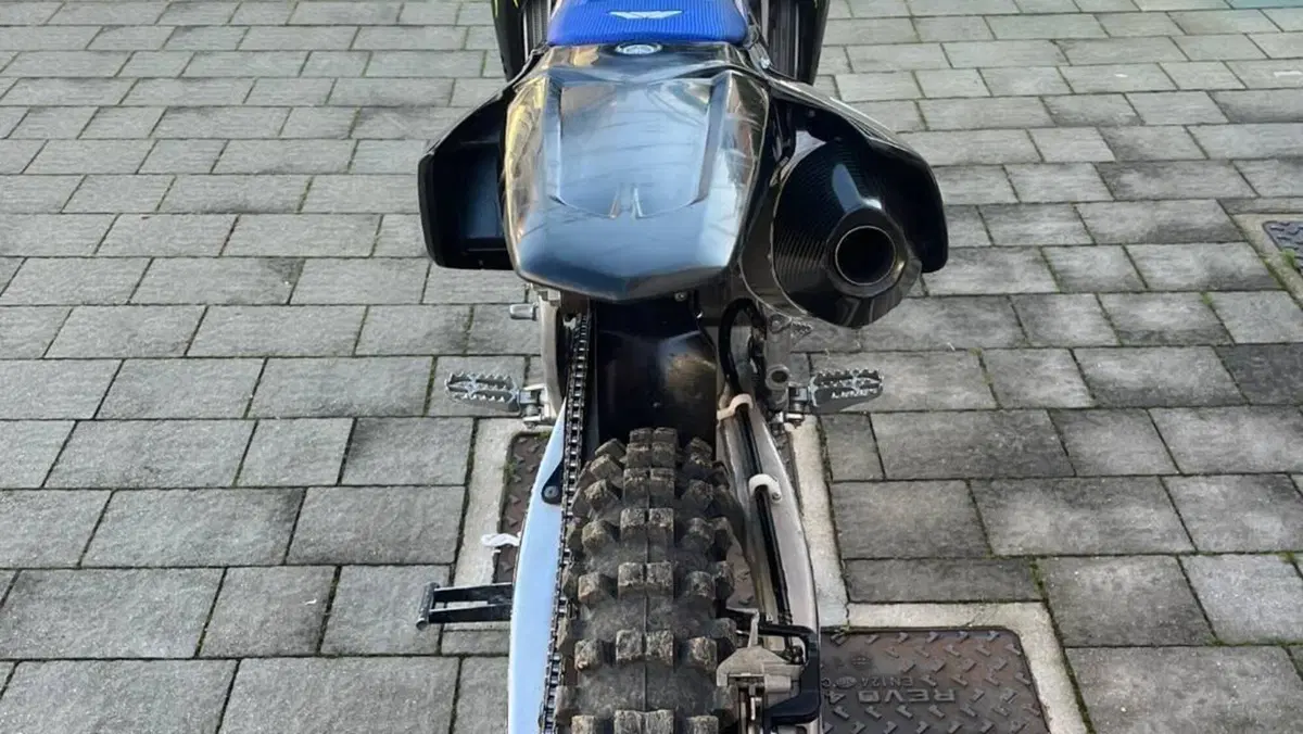 Yamaha YZ 250 F Monster Energy (2022)  (3)