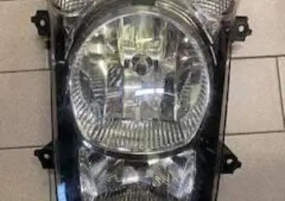 fanale anteriore Kawasaki ER650-dbf bianco 3500401 - Annuncio 9102857