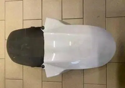 PARAFANGO ANTERIORE COMPLETO DI SEMIPARAF. BIANCO Kawasaki - Annuncio 9102860