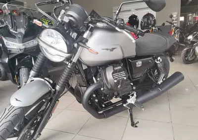 Moto Guzzi V7 Stone (2021 - 24) - Annuncio 9124087