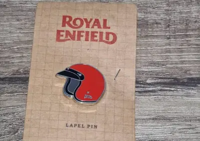 Spilla originale Royal Enfield casco rosso - Annuncio 9127818