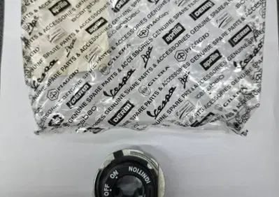 CORPO SERRATURA PER PIAGGIO LIBERTY-BEVERLY-FLY-VE - Annuncio 9129615