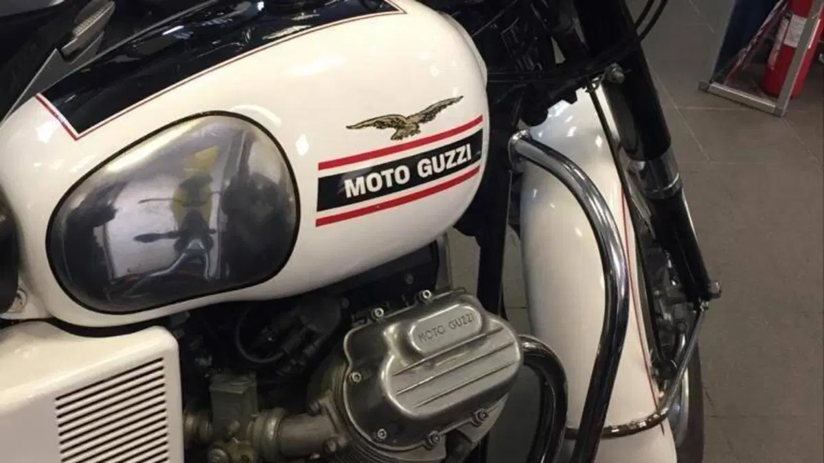 Moto Guzzi   (2)