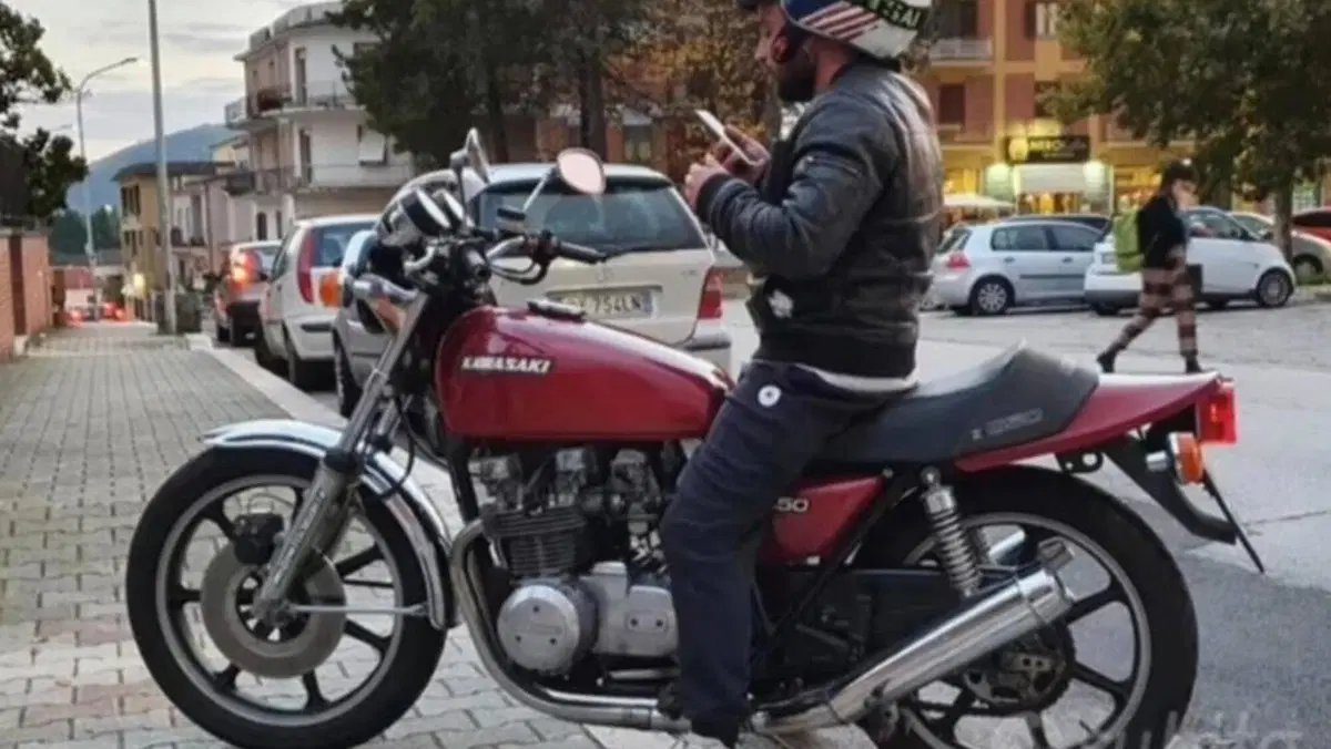Kawasaki   (3)