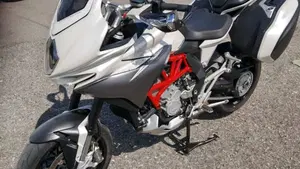 MV Agusta Turismo Veloce 800 Lusso (2014 - 16)  (4)