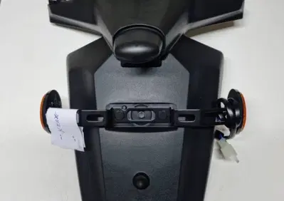 PARAFANGO POSTERIORE COMPLETO PER YAMAHA XMAX 125/ - Annuncio 9140968