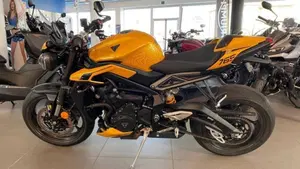 Triumph Street Triple RS (2020 - 22)  (3)
